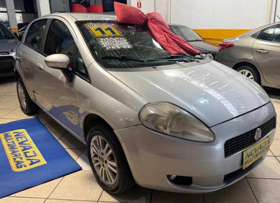 FIAT PUNTO 1.4 ATTRACTIVE 8V FLEX 4P MANUAL FIAT PUNTO 1.4 ATTRACTIVE 8V FLEX 4P MANUAL